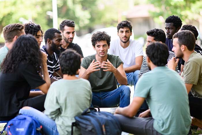 آداب معاشرت و هوش اجتماعی در گفتگو