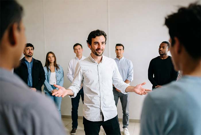 صحبت در جمع 